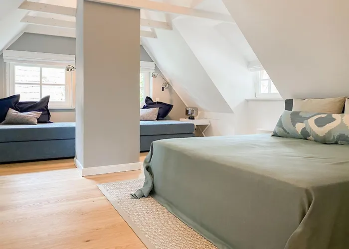 Semesterbostad Captains Huus *